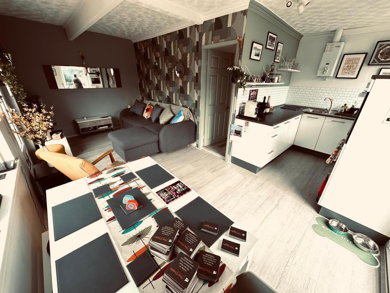 The Chalet By Hip Haus Humberston Екстериор снимка